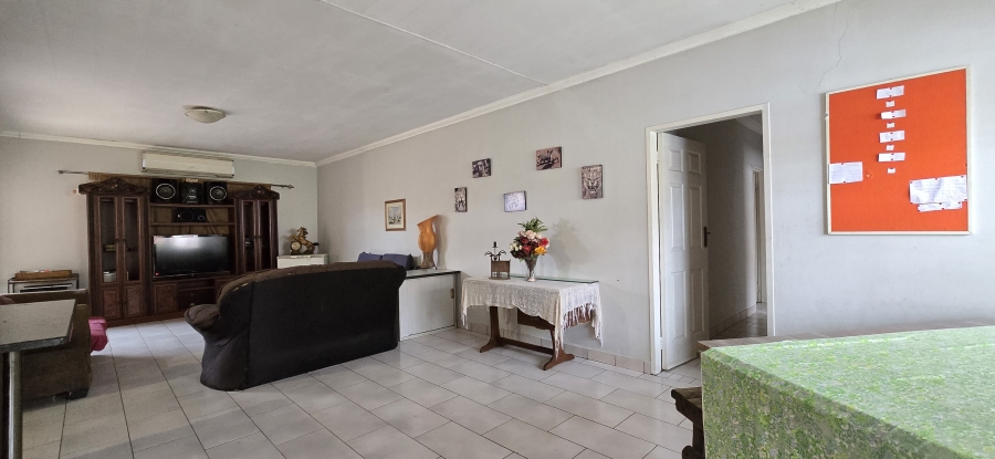 2 Bedroom Property for Sale in Waterval East North West